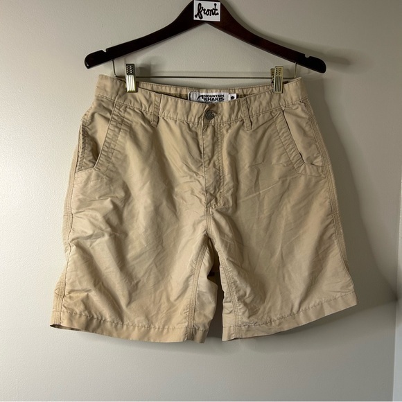 Mountain Khakis Shorts Relaxed Fit men’s size 32×8 preworn - Picture 1 of 10
